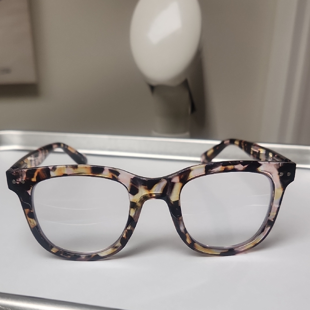 Tortoiseshell Progressive Readers
